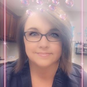 Meet your Posher, Kendra